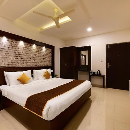 Hotel Bv Colours By Rivido, Begur Main Road 벵갈루루 외부 사진