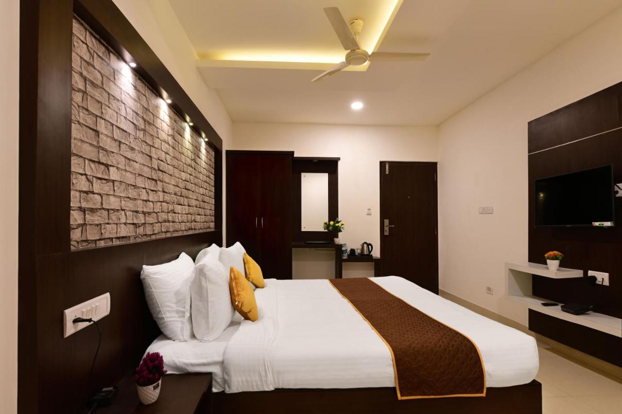 Hotel Bv Colours By Rivido, Begur Main Road 벵갈루루 외부 사진