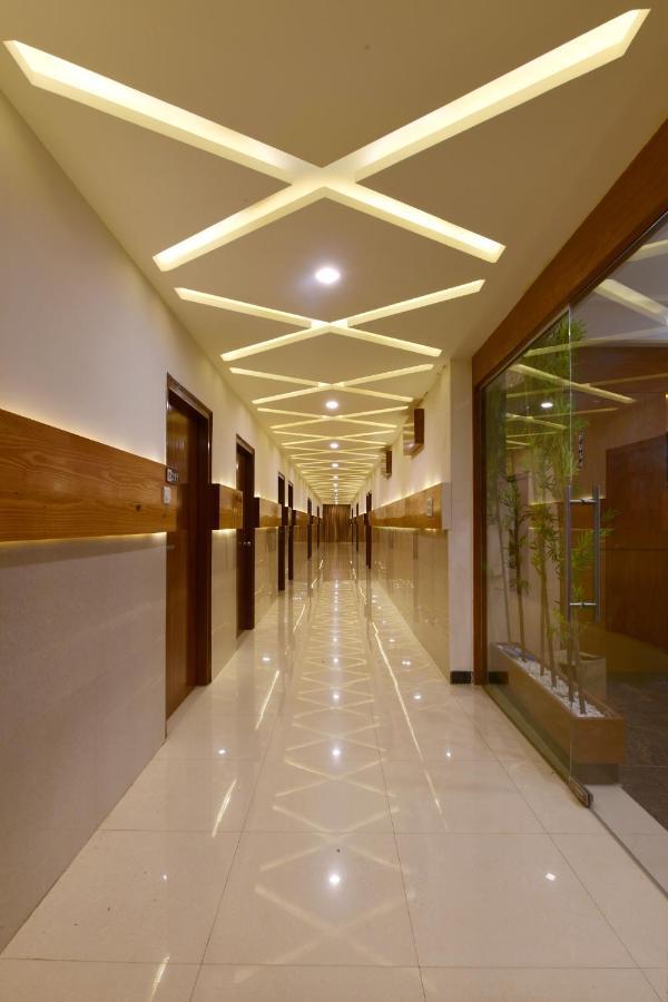 Hotel Bv Colours By Rivido, Begur Main Road 벵갈루루 외부 사진