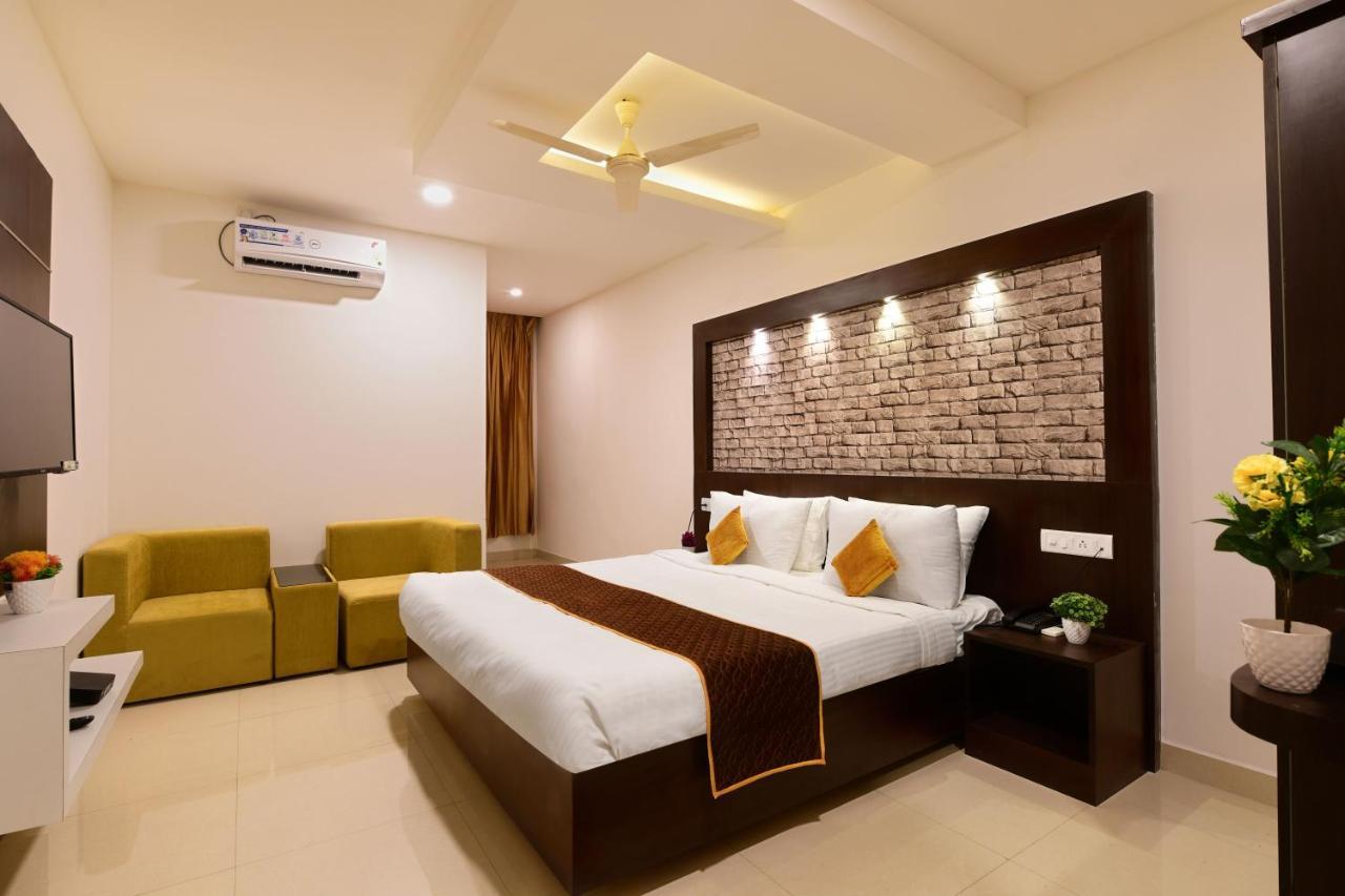 Hotel Bv Colours By Rivido, Begur Main Road 벵갈루루 외부 사진