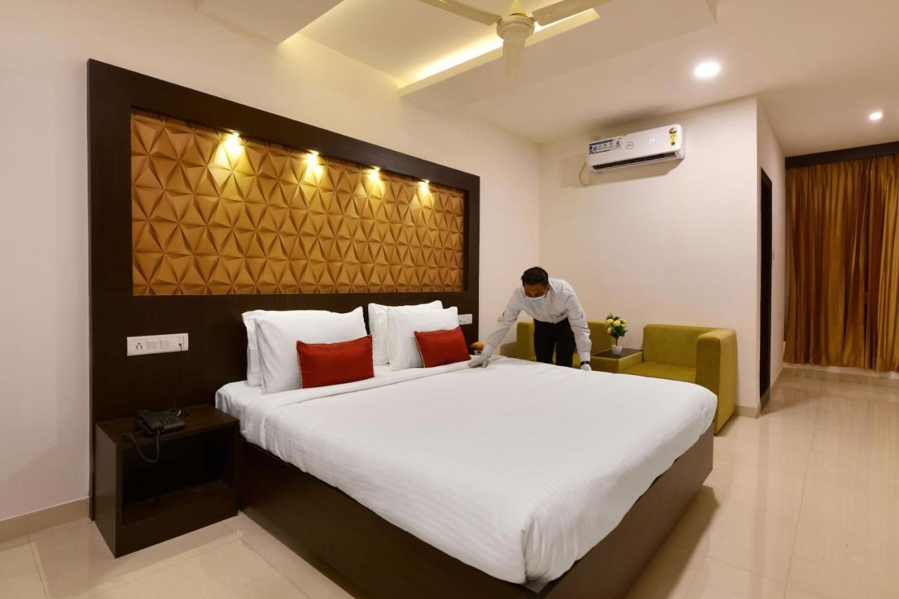 Hotel Bv Colours By Rivido, Begur Main Road 벵갈루루 외부 사진